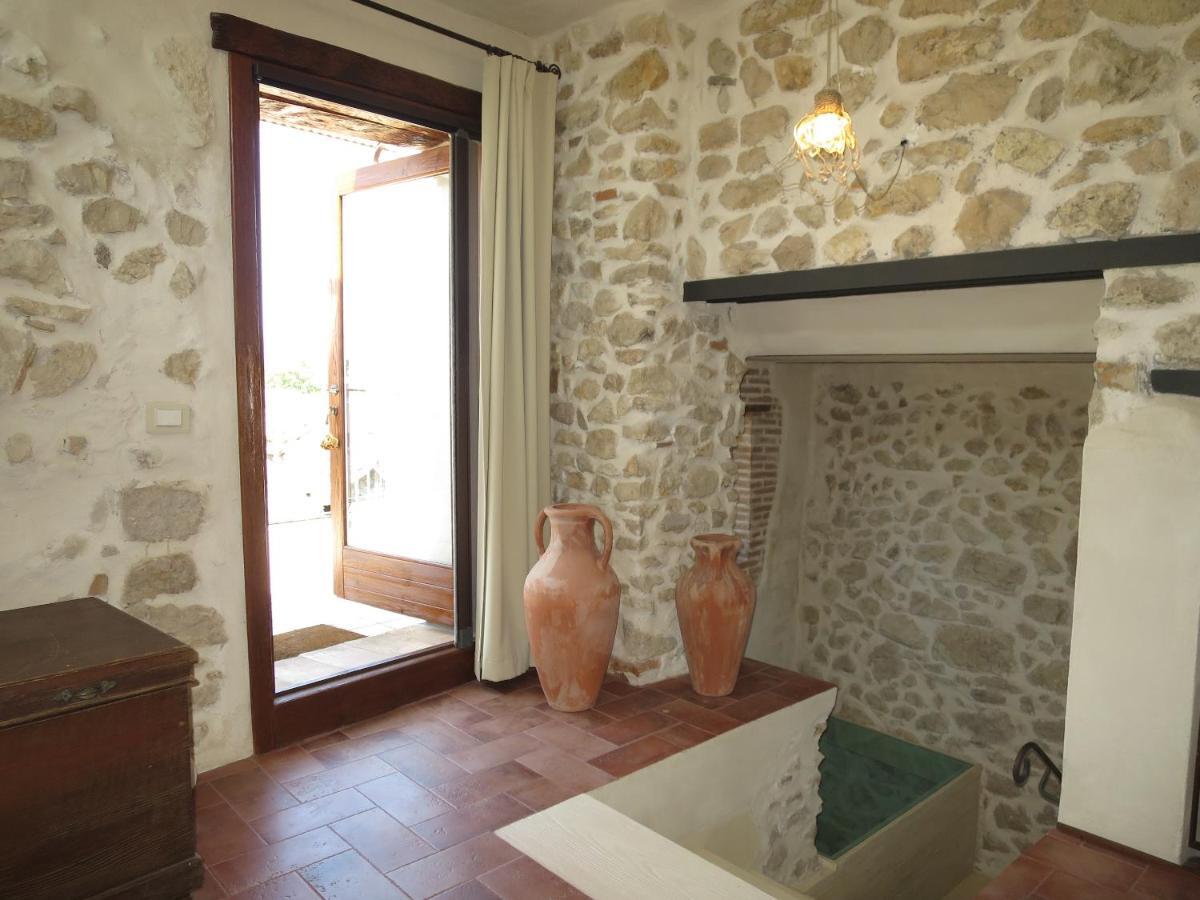 B&B Milleunapietra Romantic Guest House Ausonia Buitenkant foto